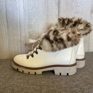 White Mountain Lace Up Boots. Size 9